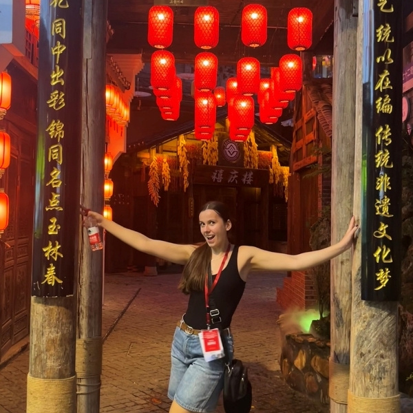 Anabella_China